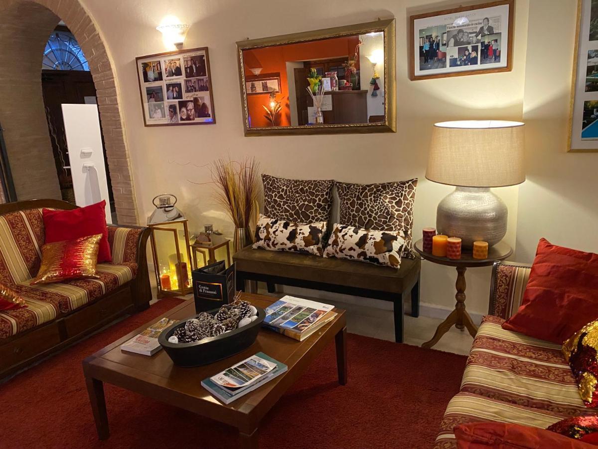 Hotel Borgo Antico Fabriano Exteriér fotografie